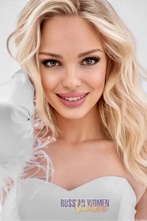 208806 - Diana Age: 23 - Poland