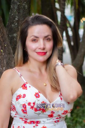 212033 - Ingrid Age: 41 - Colombia