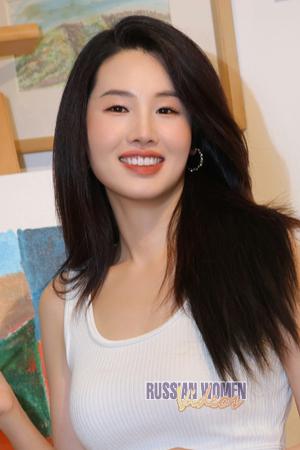 225301 - Lina Age: 44 - China